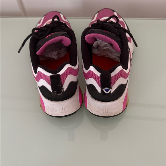 Nike Women’s Air Max 200 Pink ‘Have A Nike Day’ sneakers - Picture 5 of 9